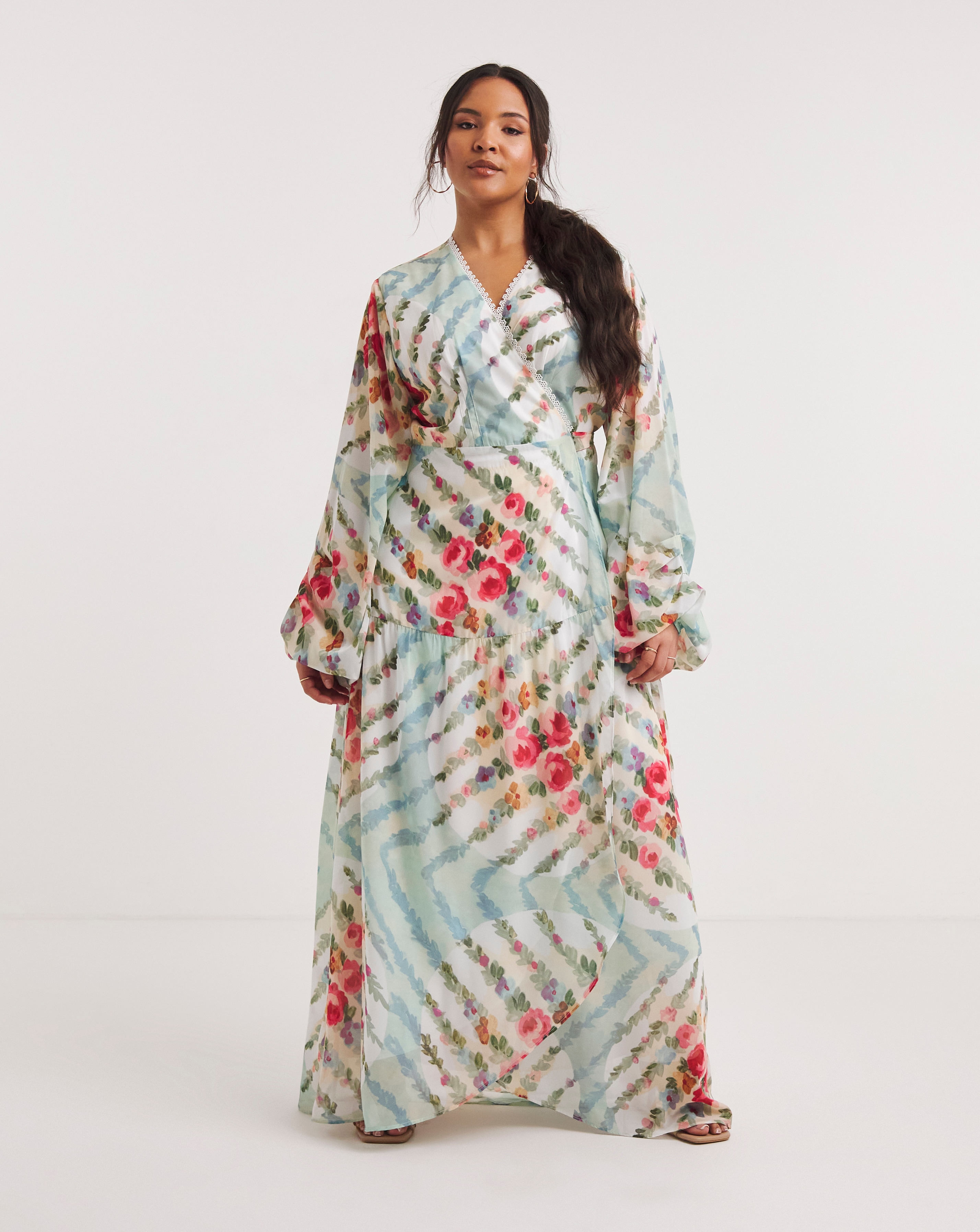 Hope & Ivy Kelda Floral Maxi Dress