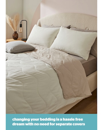 Silentnight Summer Breeze Reversible Coverless 2.5 Tog Duvet