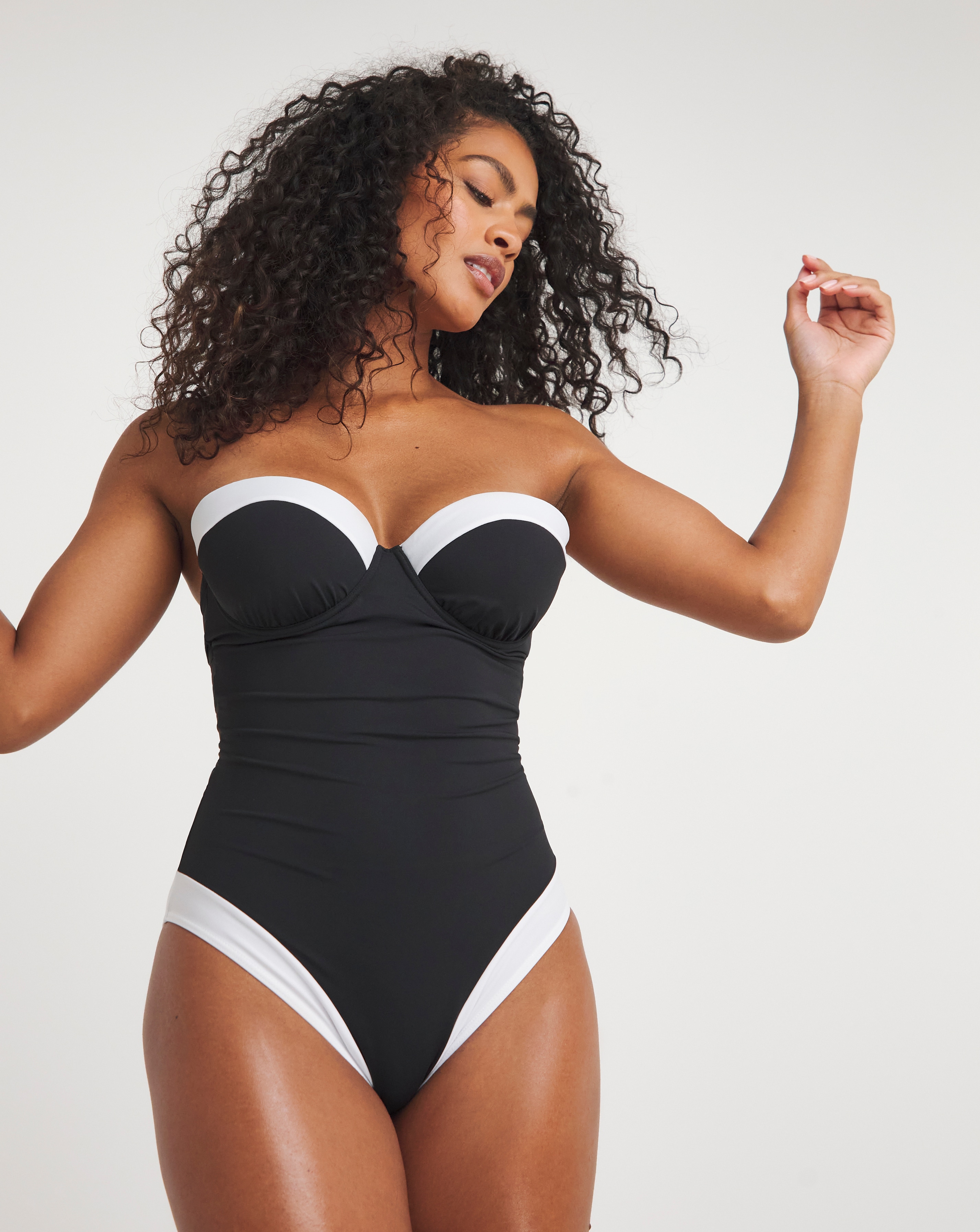 MAGISCULPT Bandeau Swimsuit