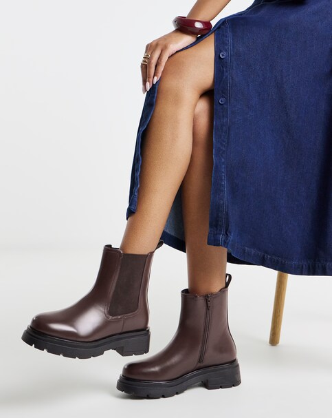 New In - Chunky Chelsea Ankle Boot Ex Wide