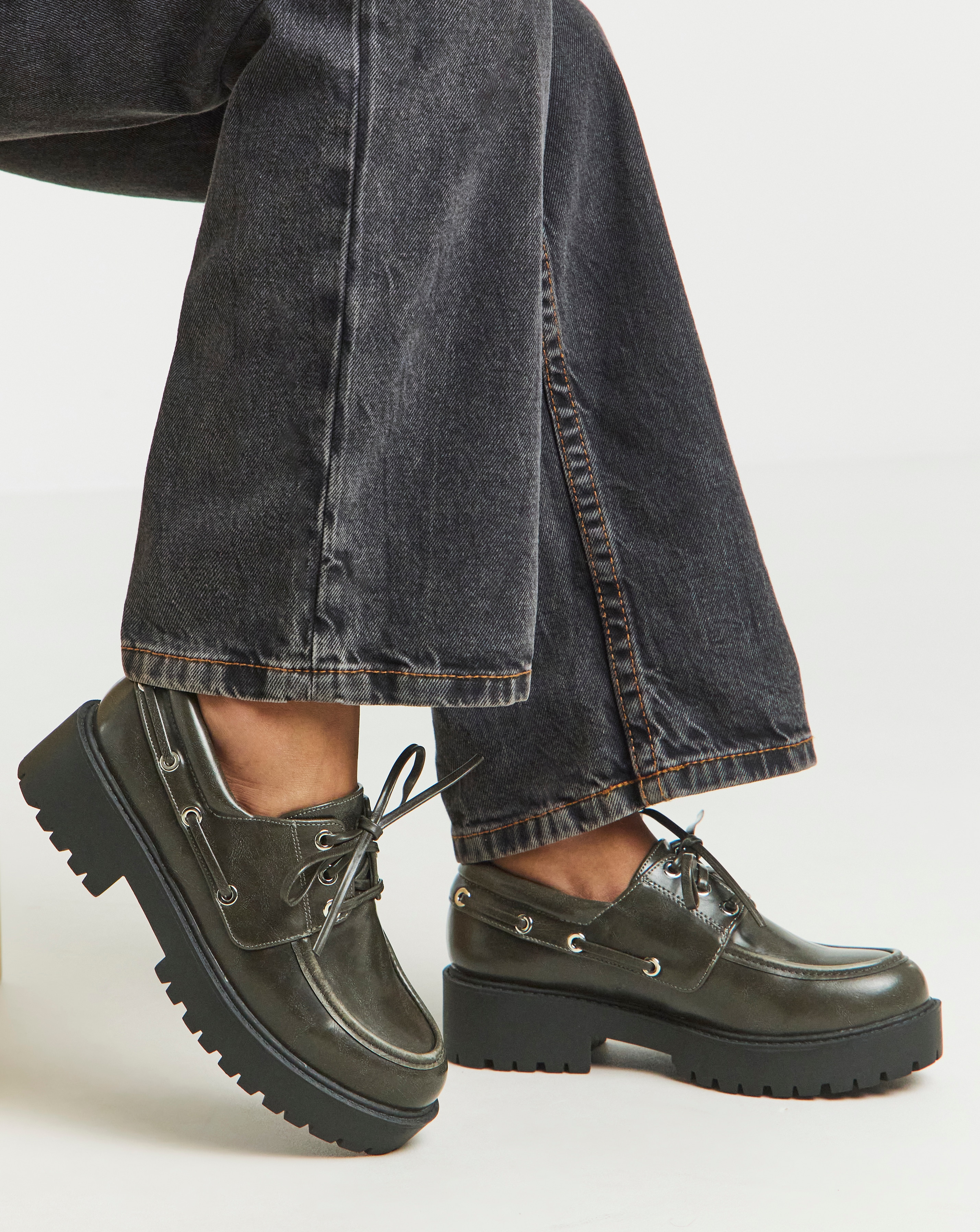 New In - Chunky Brogue Boat Shoe Extra Wide