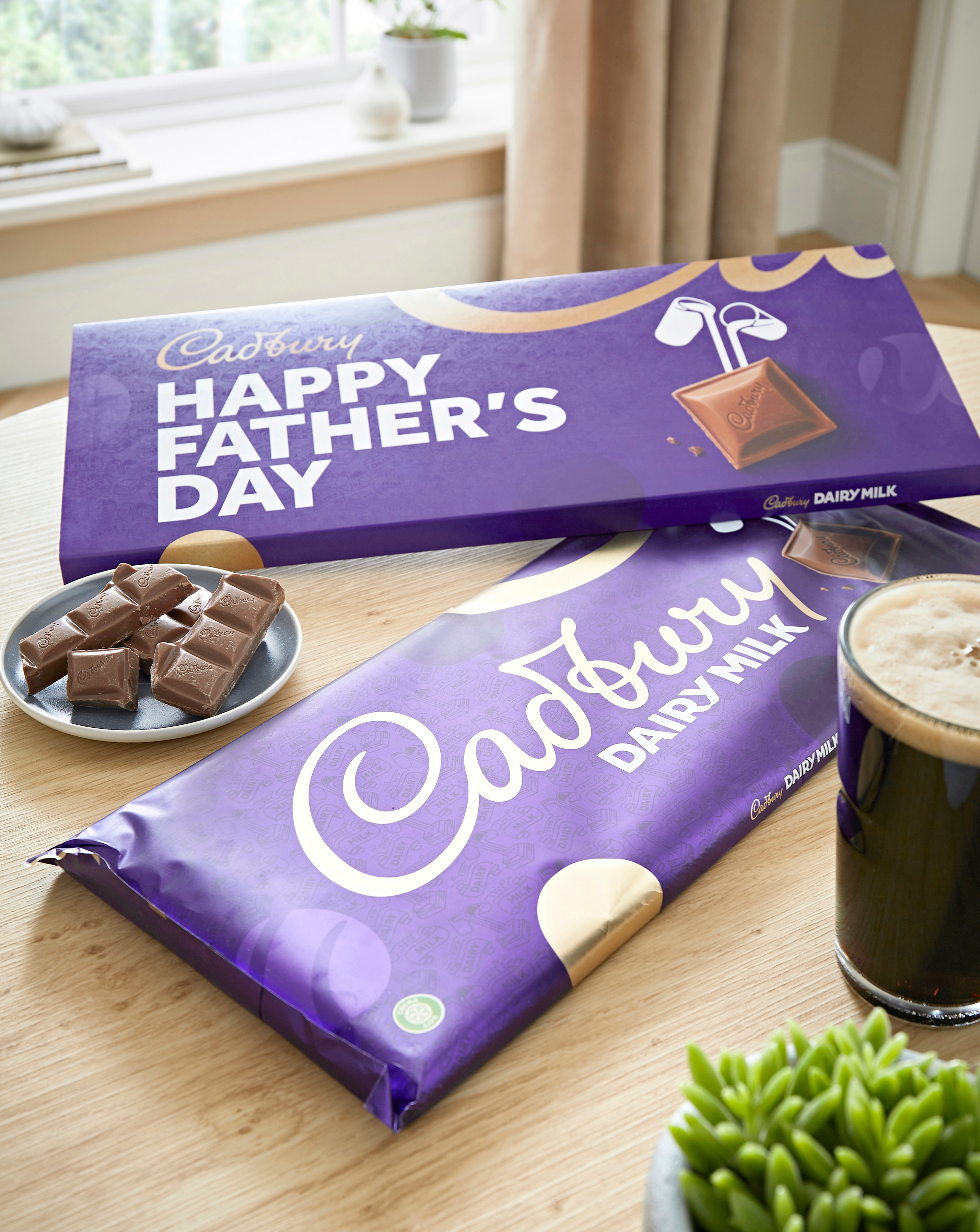 Cadbury Father's Day Mega Bar 850g