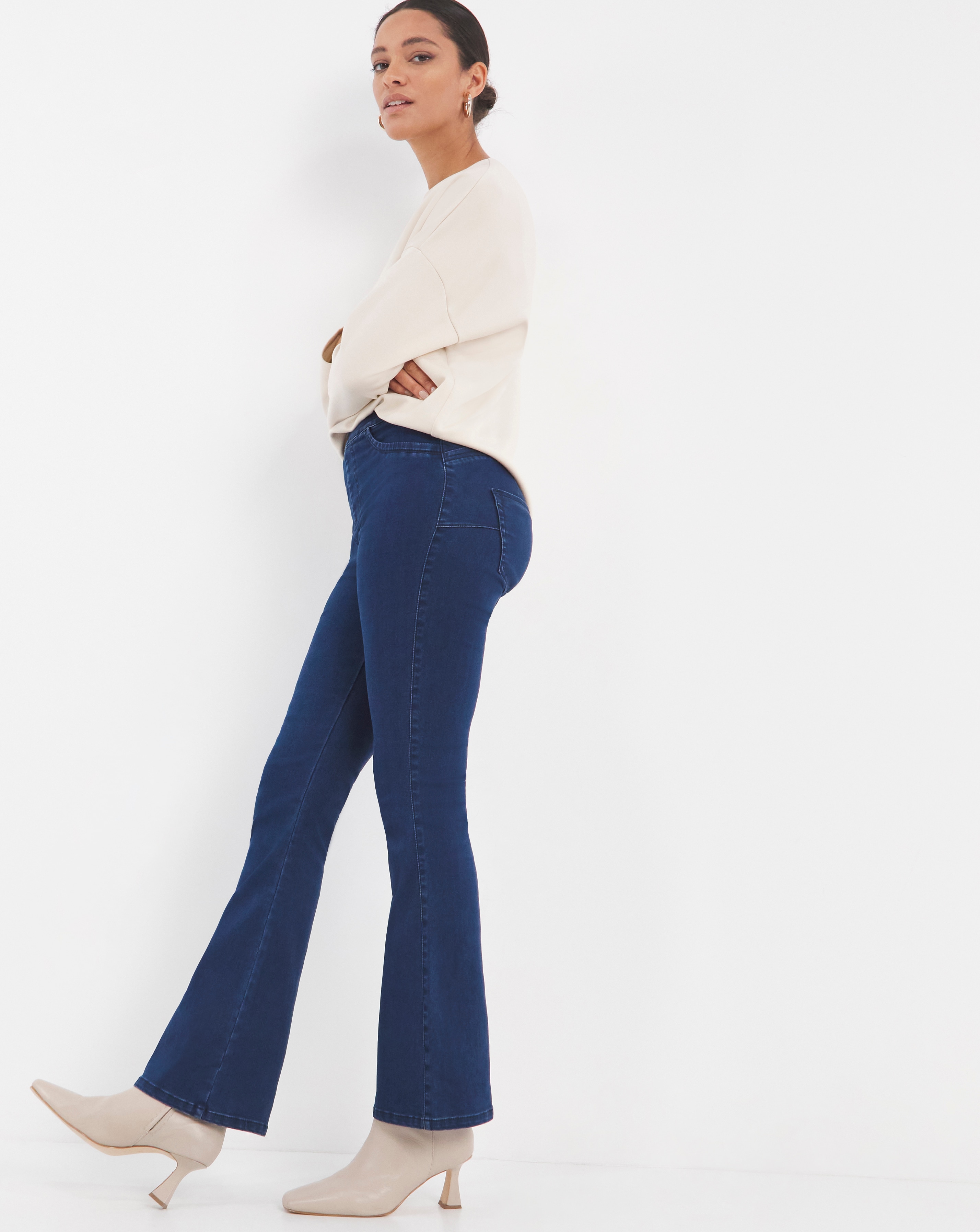 Sculpt & Define Indigo Bootcut Jeggings