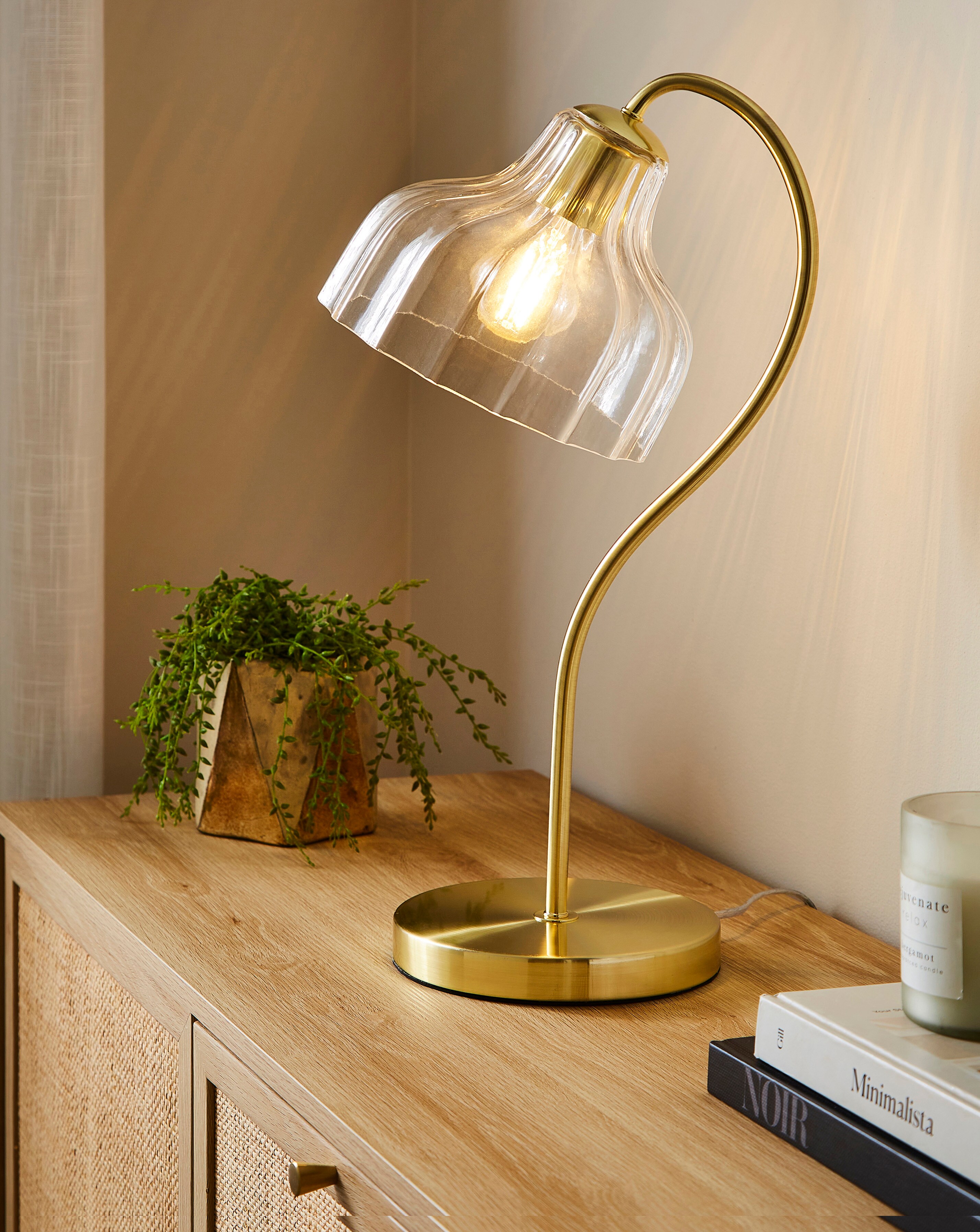 Sienna Scalloped Glass Table Lamp